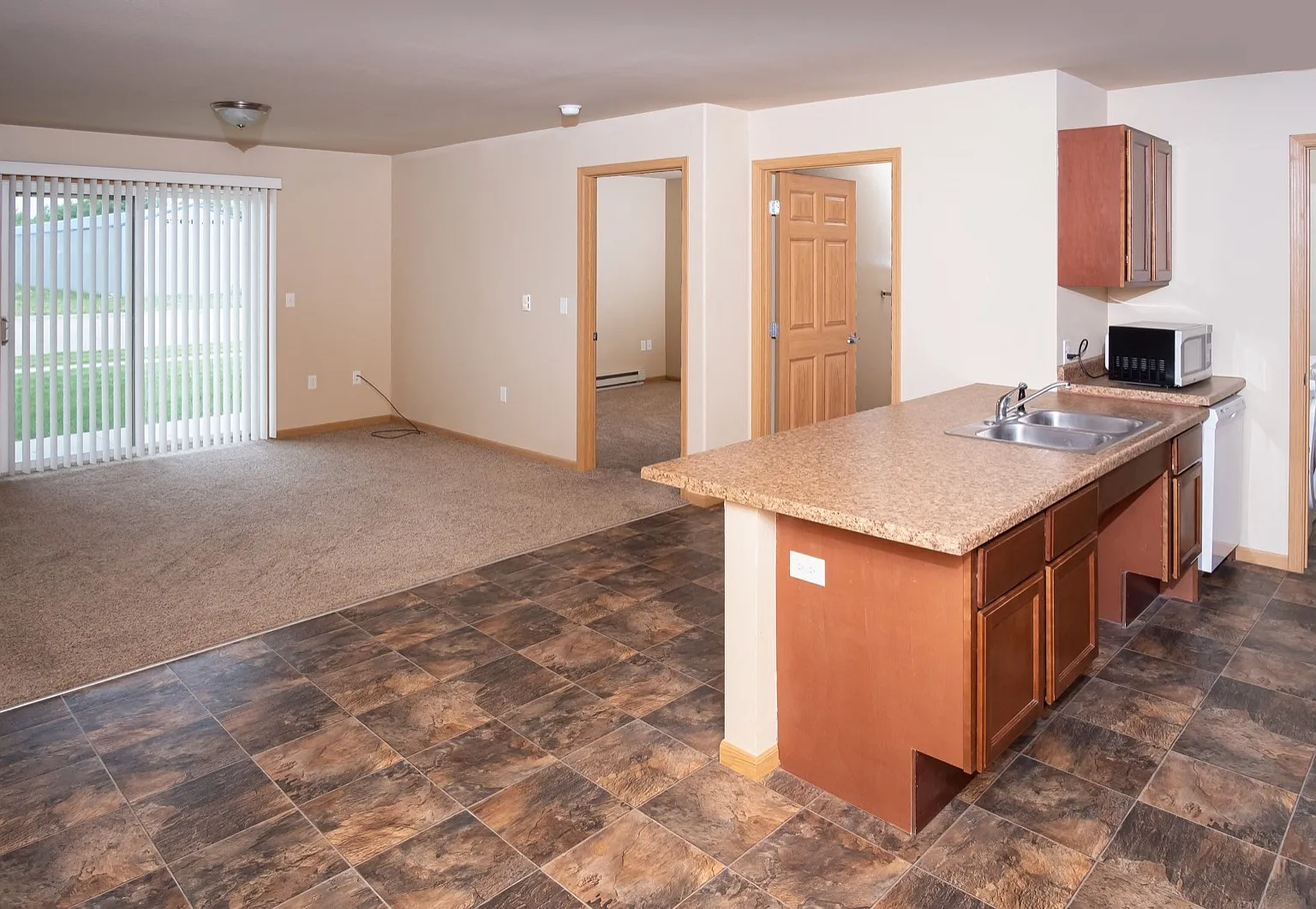 Stanley Apartments — Photo 4