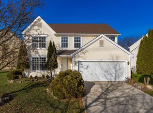 1104 Pebble Brook Dr, Columbus, OH 43240