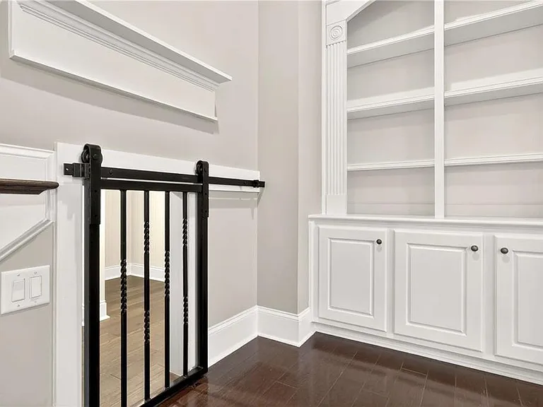 2607 Lulworth Ln — Photo 24