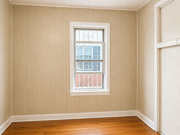 4th image of 1870 Gleason Ave Floor 1