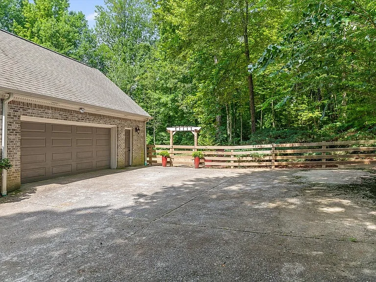 3019 Wingfield Ct — Photo 44