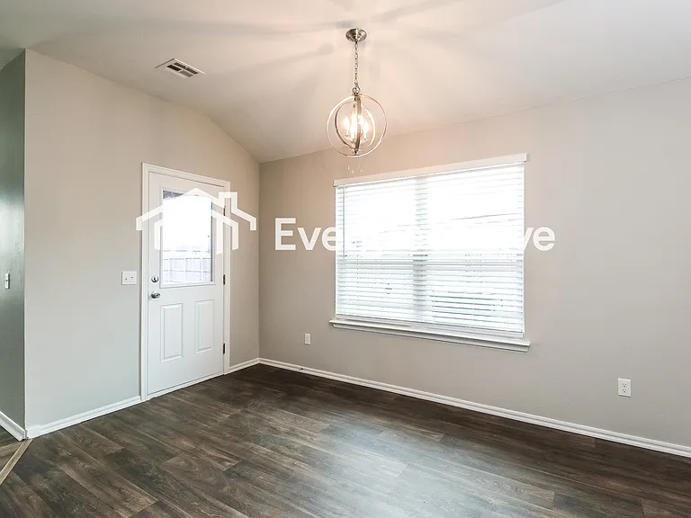 8564 SW 44th Ter — Photo 8