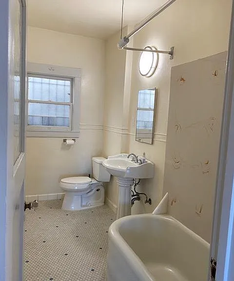 211 Hanover Ave #1 — Photo 4