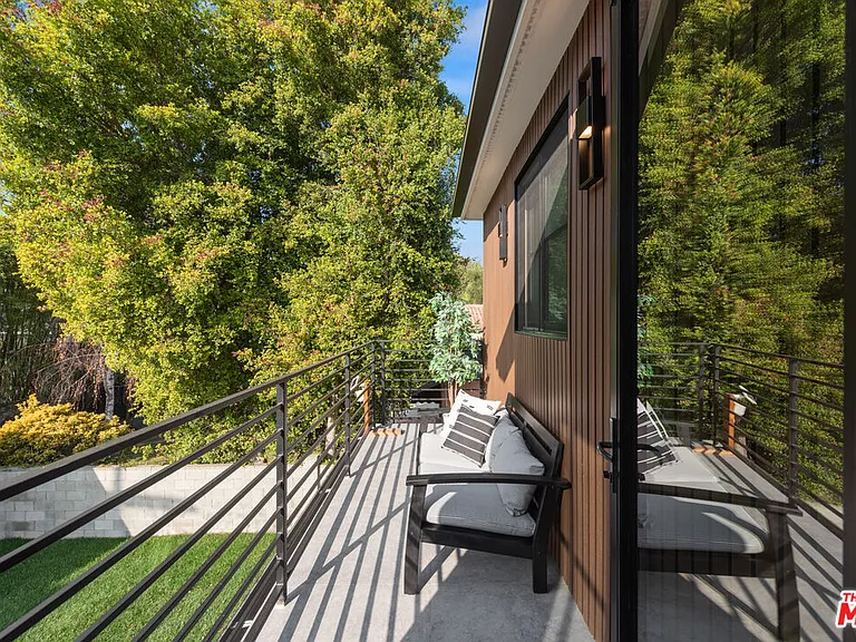 4153 Vantage Ave — Photo 44