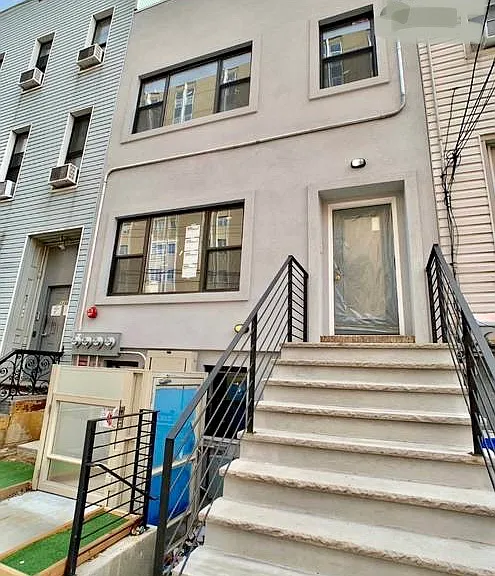 346 Stanhope St #2 — Photo 13