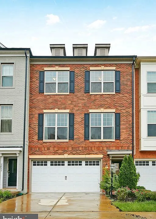 22233 Falling Ter