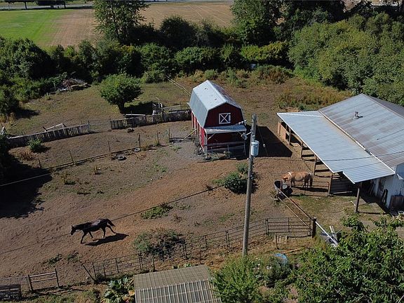 3rd image of 4766 Headquarters Rd