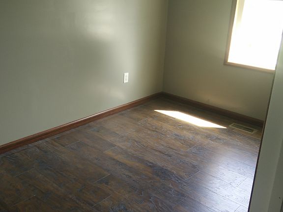 2nd image of 1275 Carol Dr
