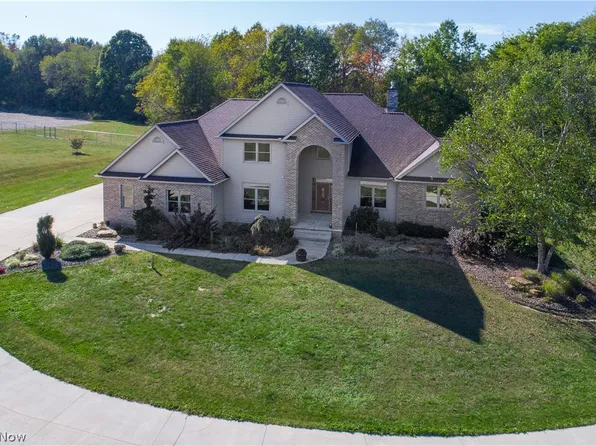 2 Painters Path, Washingtonville, OH 44490