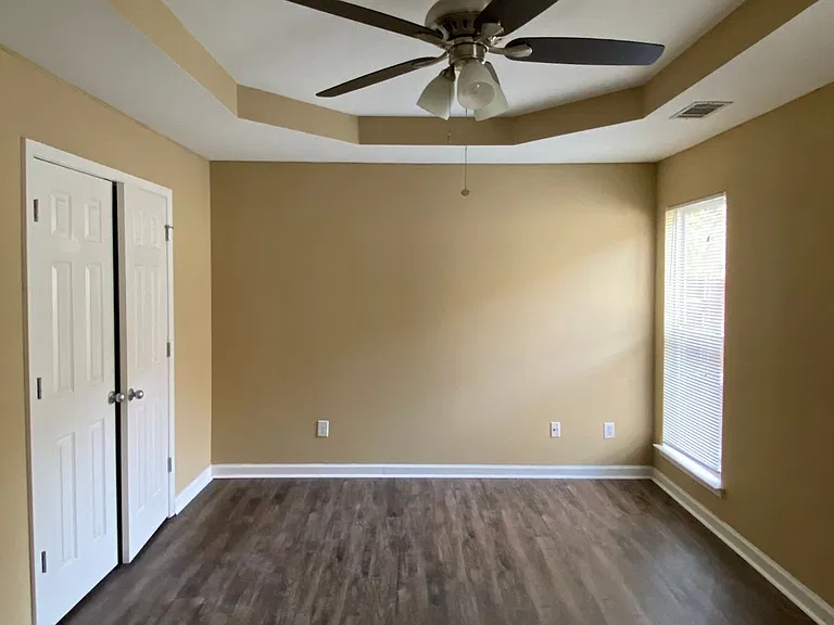 525 Fox Run Cir — Photo 19