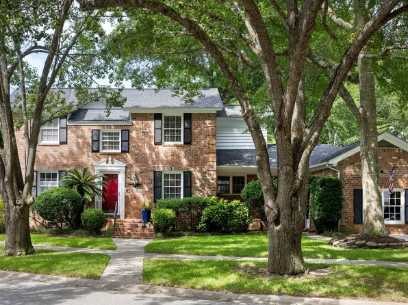 1067 Loyalist Ln, Mount Pleasant, SC 29464
