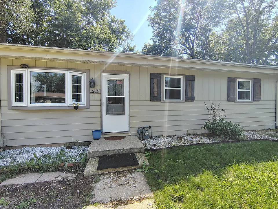 1213 Kingsley Dr