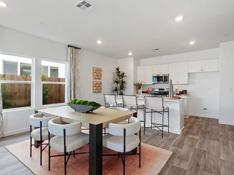 7314 Olive Dr — Photo 5