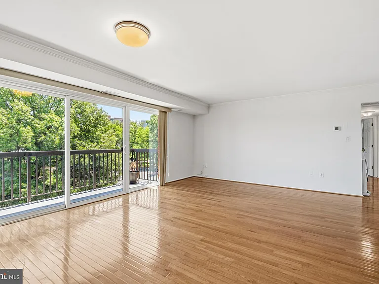 3240 S 28th St #403 — Photo 20