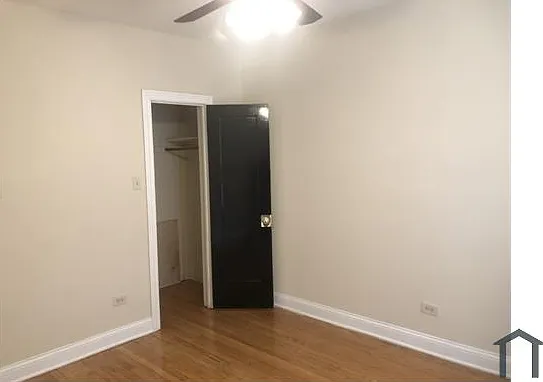 8005 S Prairie Ave #2 — Photo 11