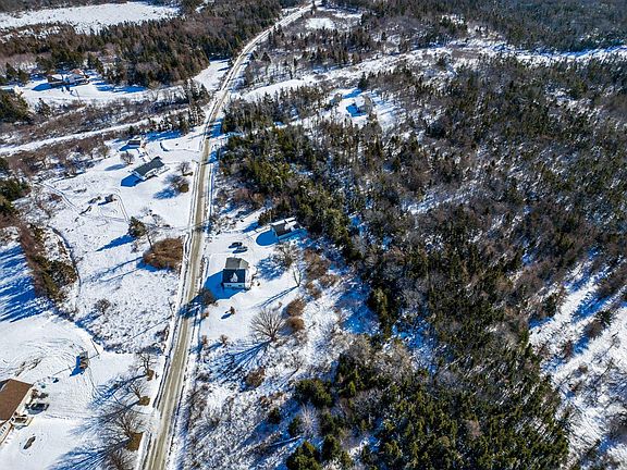 3rd image of 90 Oak Park Rd