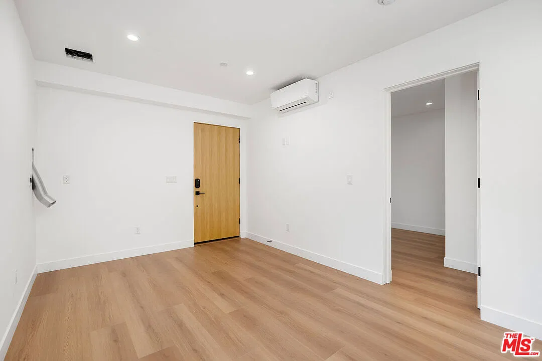 1 bed, 1.0 bath, 366 sqft, $2,250 — Photo 4
