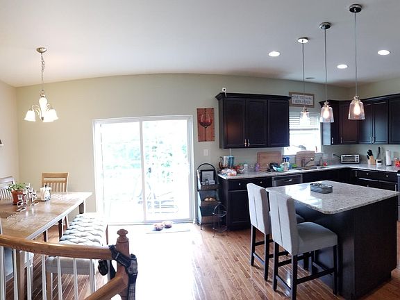3rd image of 30 Grissom Dr