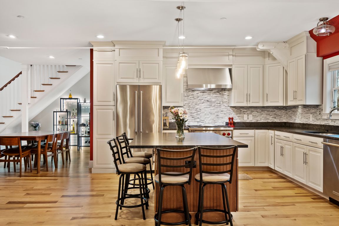 205 Elm St 5, Braintree, MA 37