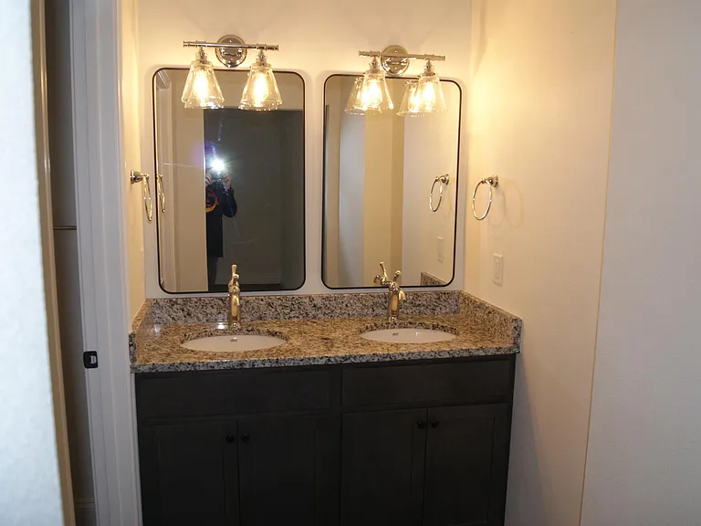 Double vanity in the primary bathroom