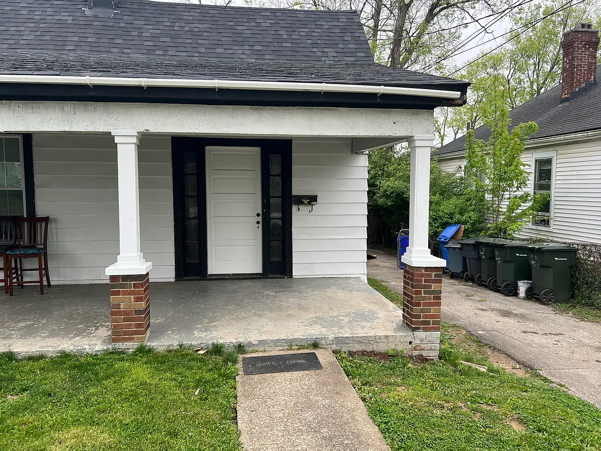 Building Photo - 841 Bennett Ave #B