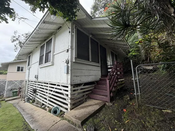 2434 Waolani Ave, Honolulu, HI 96817
