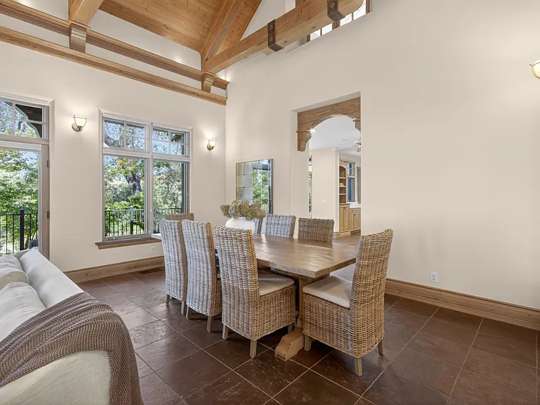 2375 Clubhouse Dr — Photo 17