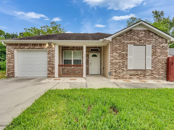 110 N Texas St, Texas City, TX 77591