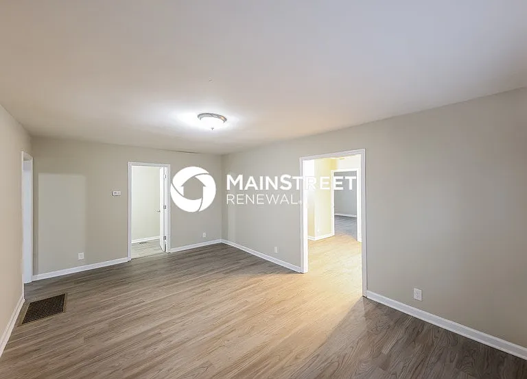 708 Drake Ave — Photo 4