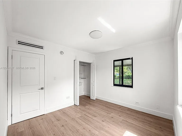 55 NW 125th St — Photo 17