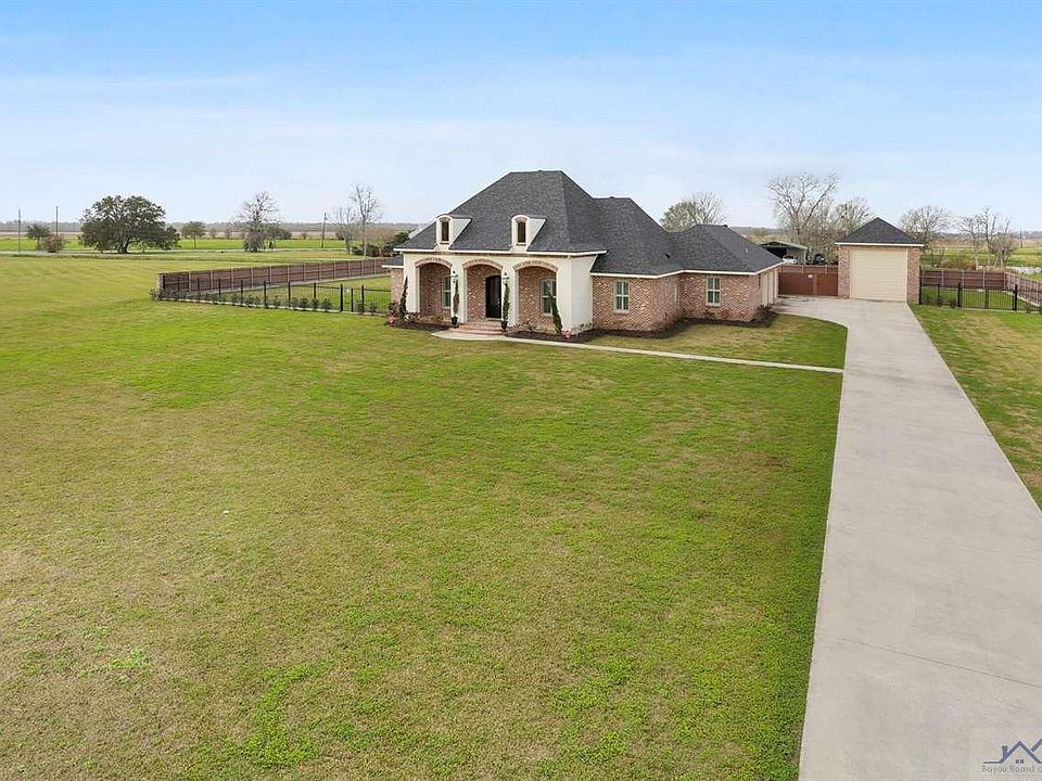 220 Moss Point Dr, Schriever, LA 70395 Zillow