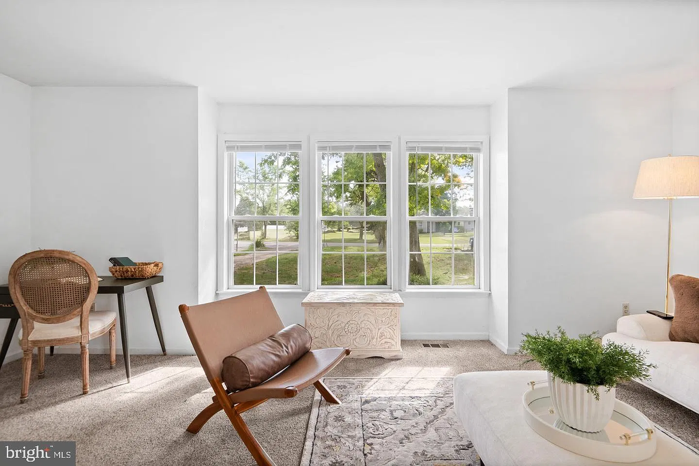 3 bed, 4.0 bath, 2716 sqft, $4,000 — Photo 4