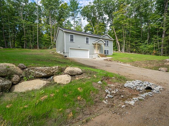 2nd image of 5 Alpine Way