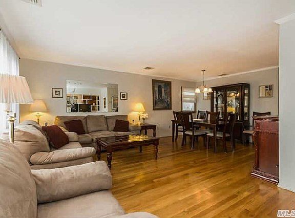 3rd image of 3 Catalpa Ave