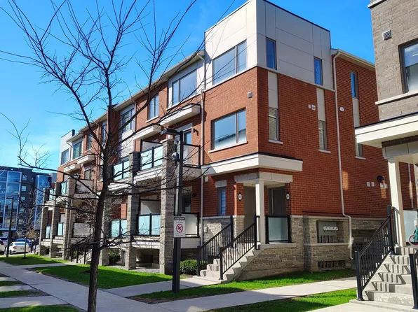 250 Lagerfeld Dr #16, Brampton, ON L7A 5G9