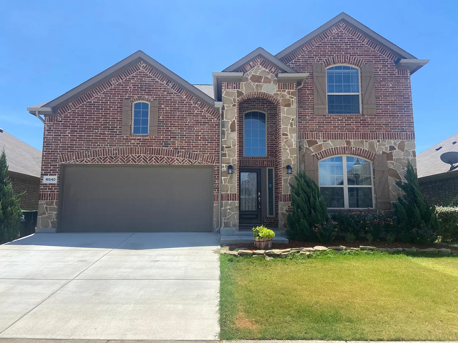 16540 Amistad Ave — Photo 2