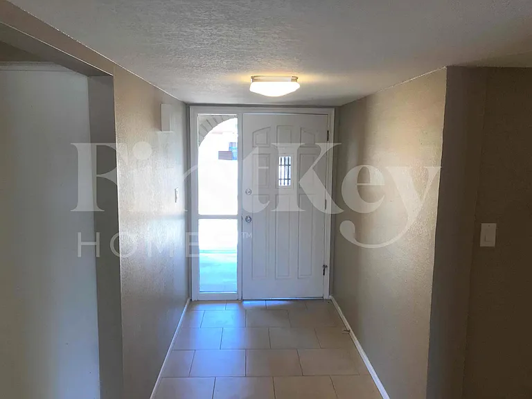 4507 W Aster Dr — Photo 2
