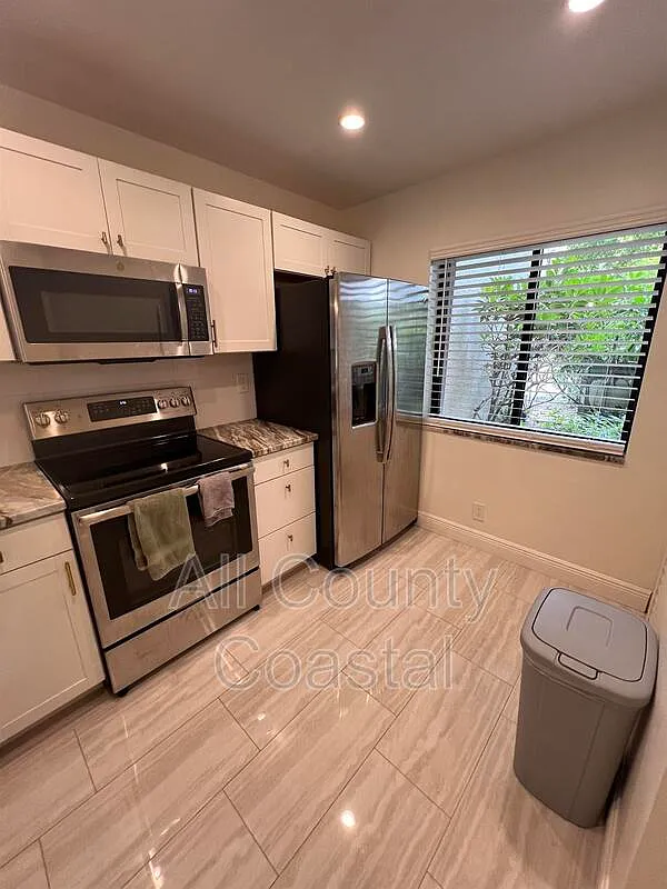 2 bed, 2.0 bath, $2,800 — Photo 3