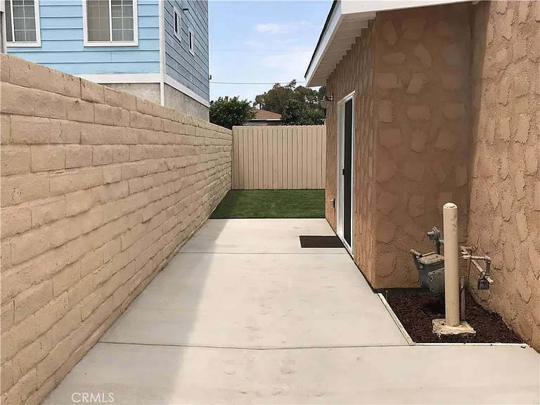 22633 Figueroa St — Photo 10