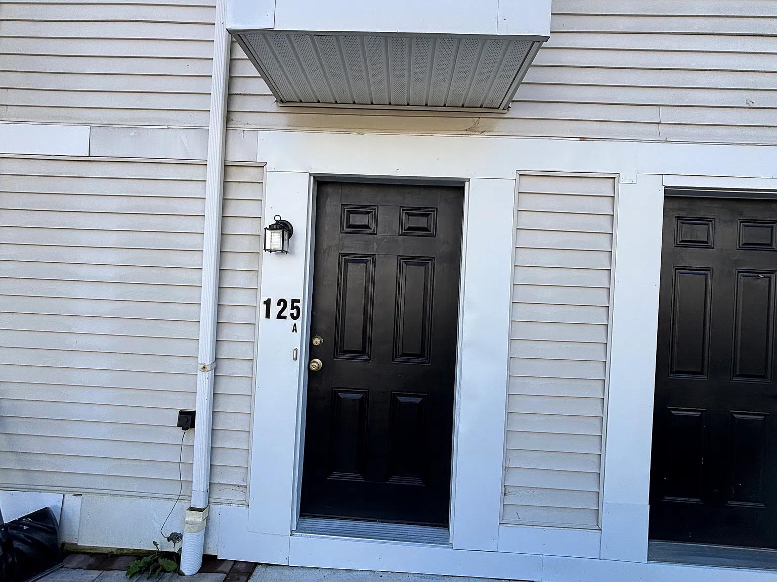 2 bed, 1150 sqft, $2,100 — Photo 3