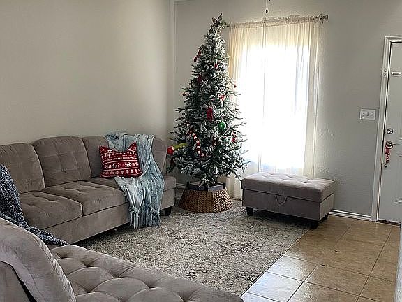 4th image of 2207 Ithica Ave