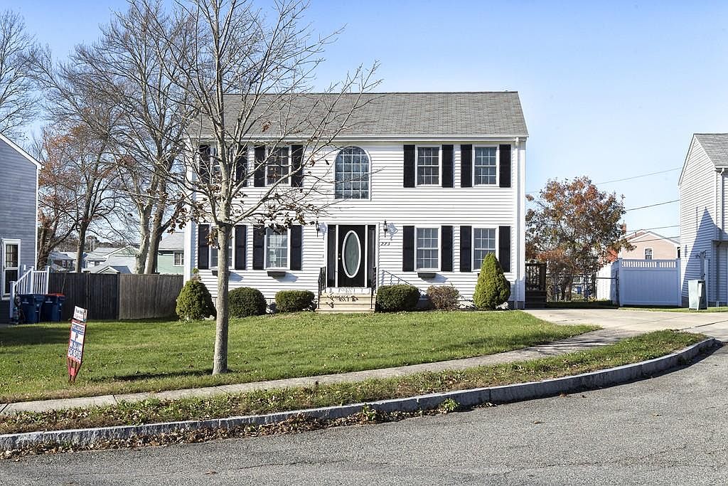 273 Loftus St, New Bedford, MA 02746 Zillow