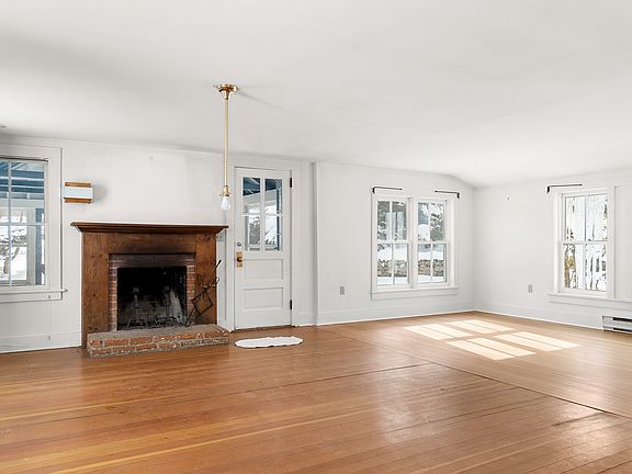 271 Monument Valley Rd