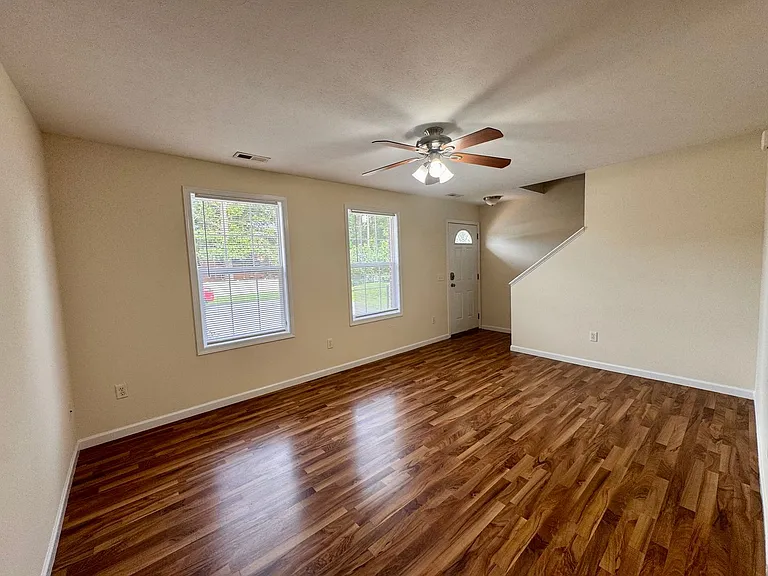 1029 Shenandoah St #103 — Photo 4