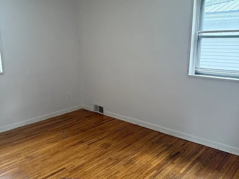 69 Newell Ave — Photo 7
