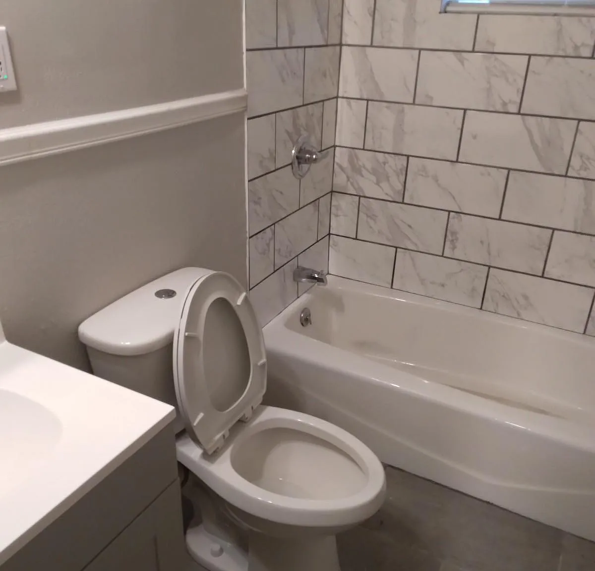3 bed, 959 sqft, $950 — Photo 2