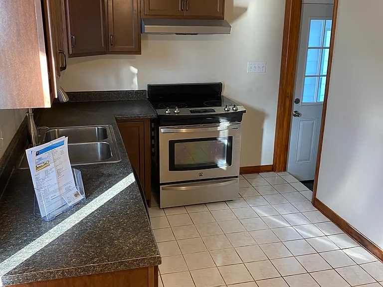 866 Virginia Ave — Photo 4