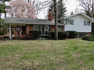 2801 W Ridge Ln, Anderson, IN 46013