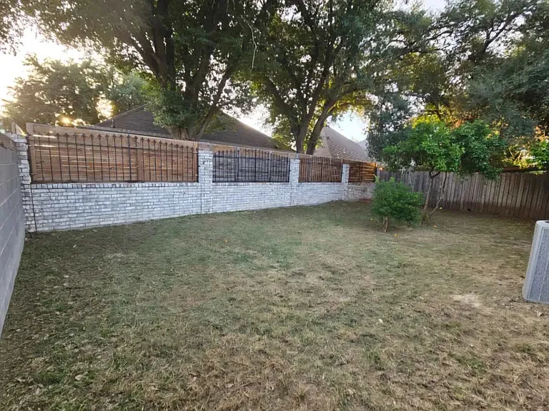 2413 N 27th Ln — Photo 22