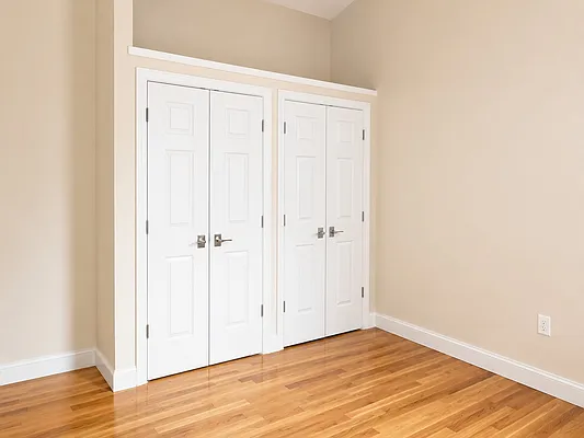 Bedroom, photo 1